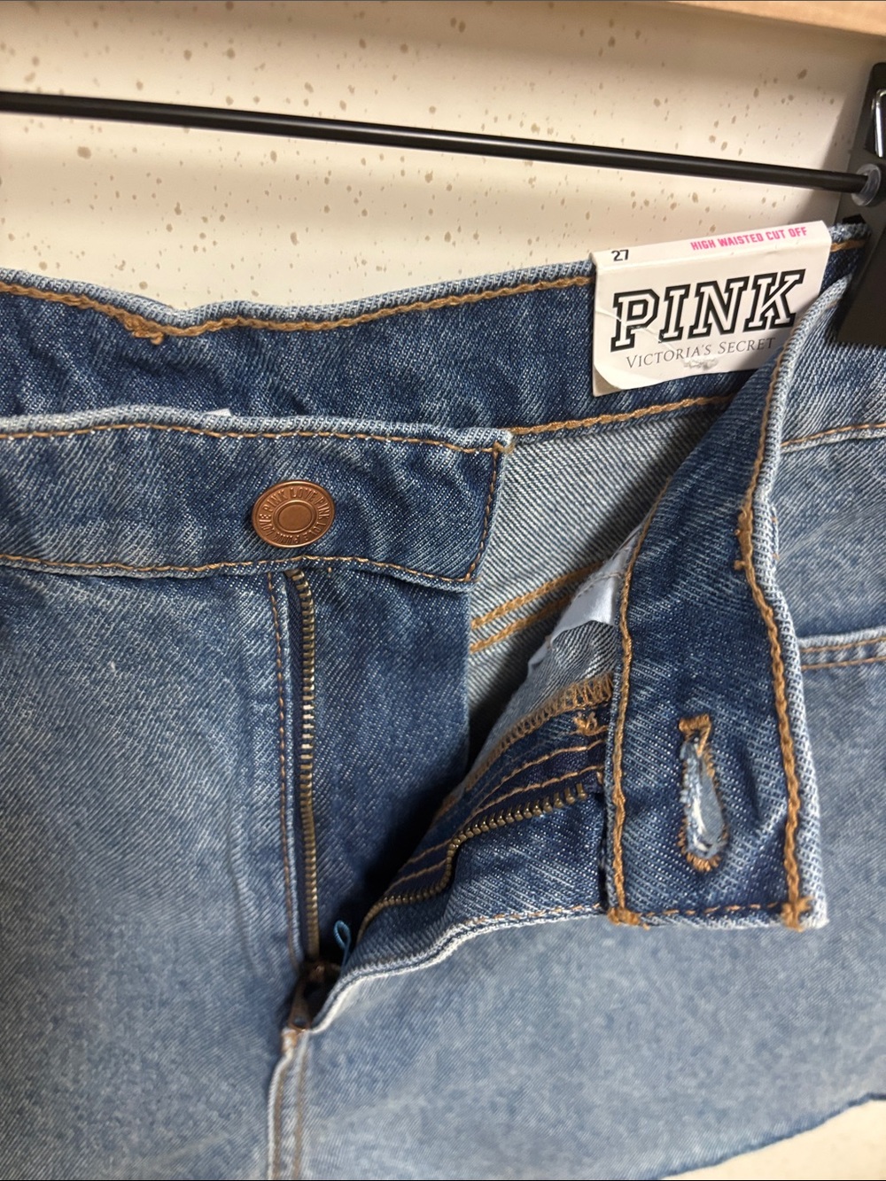 PINK - Victoria Secret - NWT - High Rise Denim Cutoff Shorts (size 27) - Picture 5 of 7